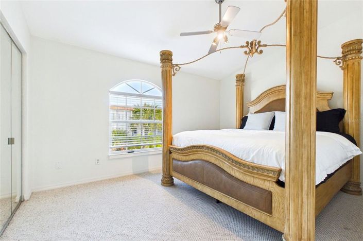 Image No.20-2 Bed Townhouse for sale