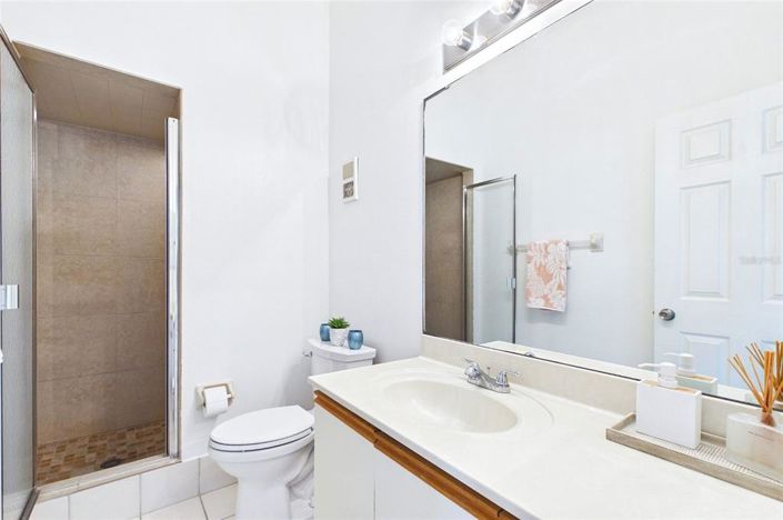 Image No.21-2 Bed Townhouse for sale