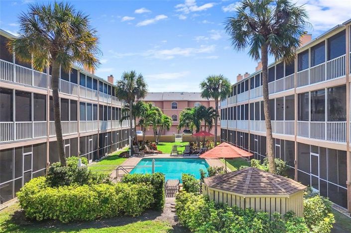 Image No.23-2 Bed Townhouse for sale