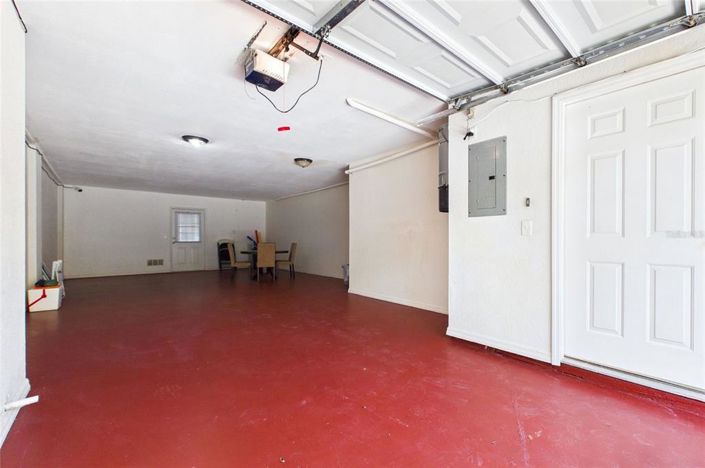 Image No.25-2 Bed Townhouse for sale