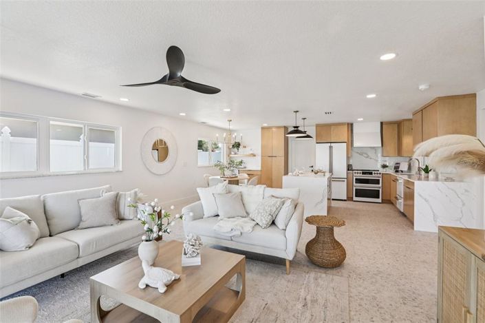 Image No.12-3 Bed Property for sale