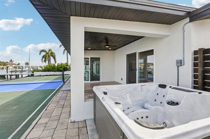 Image No.28-3 Bed Property for sale