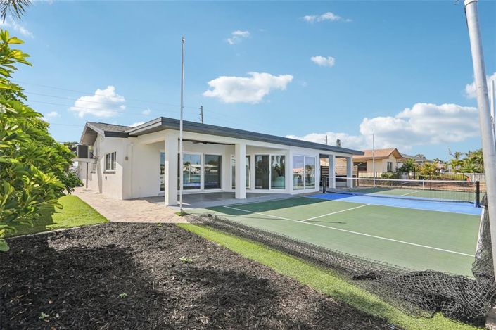 Image No.32-3 Bed Property for sale