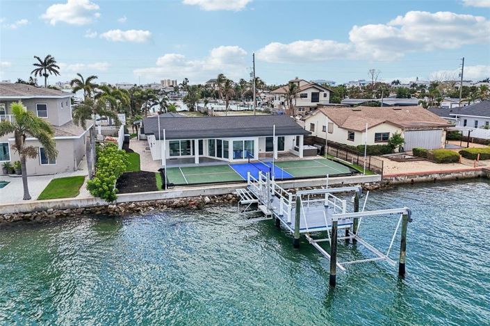 Image No.37-3 Bed Property for sale