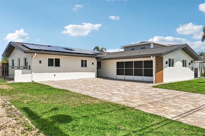 Image No.40-3 Bed Property for sale