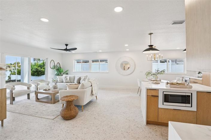 Image No.9-3 Bed Property for sale