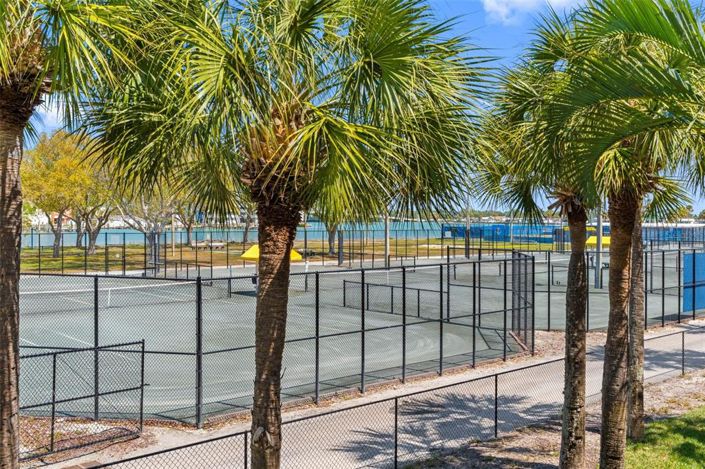 Image No.10-3 Bed Townhouse for sale