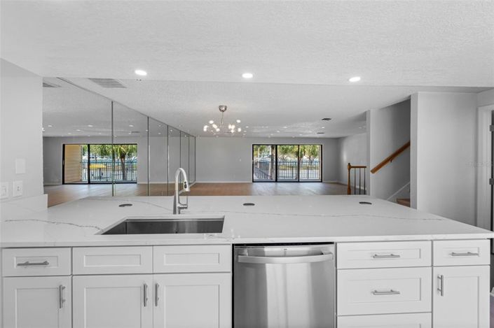 Image No.12-3 Bed Townhouse for sale