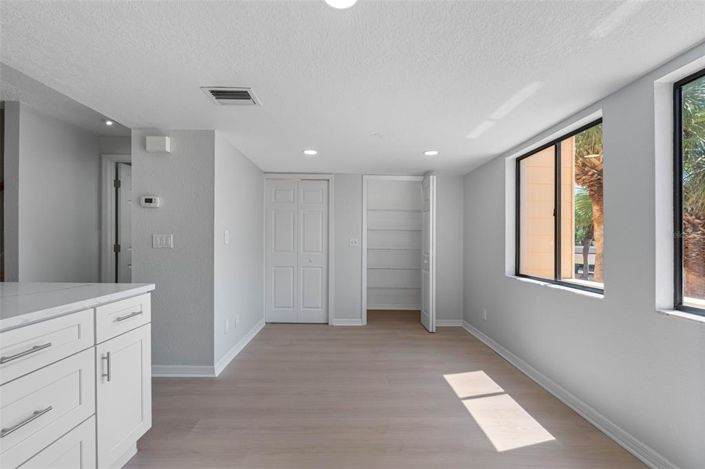 Image No.14-3 Bed Townhouse for sale