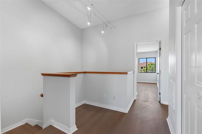 Image No.21-3 Bed Townhouse for sale