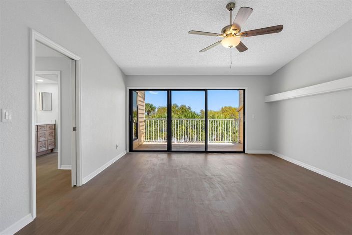 Image No.28-3 Bed Townhouse for sale