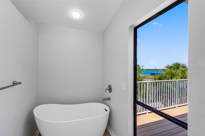 Image No.32-3 Bed Townhouse for sale