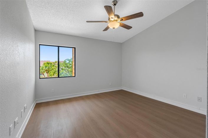 Image No.39-3 Bed Townhouse for sale