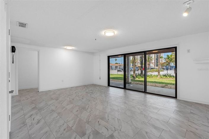 Image No.44-3 Bed Townhouse for sale