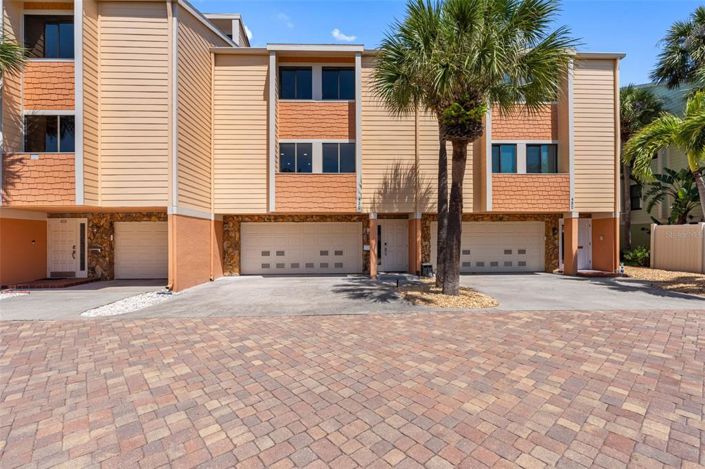 Image No.46-3 Bed Townhouse for sale