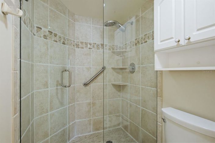 Image No.21-2 Bed Property for sale