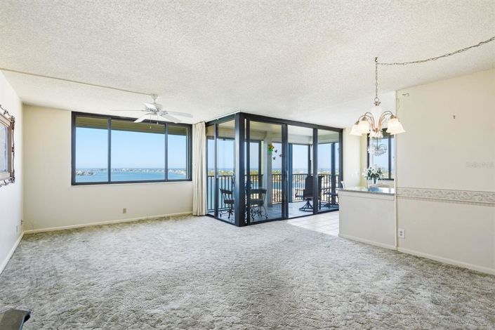 Image No.25-2 Bed Property for sale