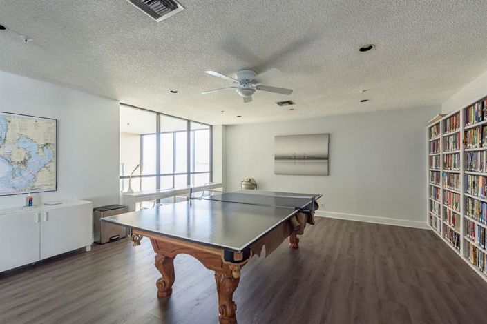 Image No.30-2 Bed Property for sale