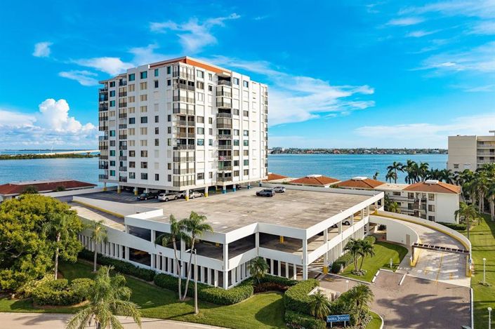 Image No.41-2 Bed Property for sale