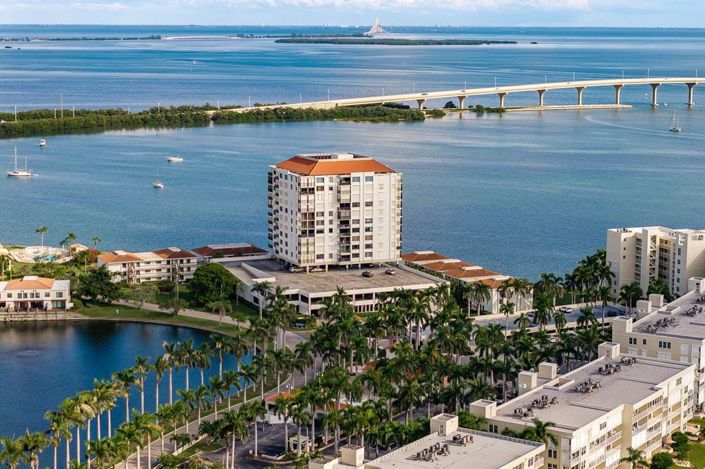 Image No.42-2 Bed Property for sale