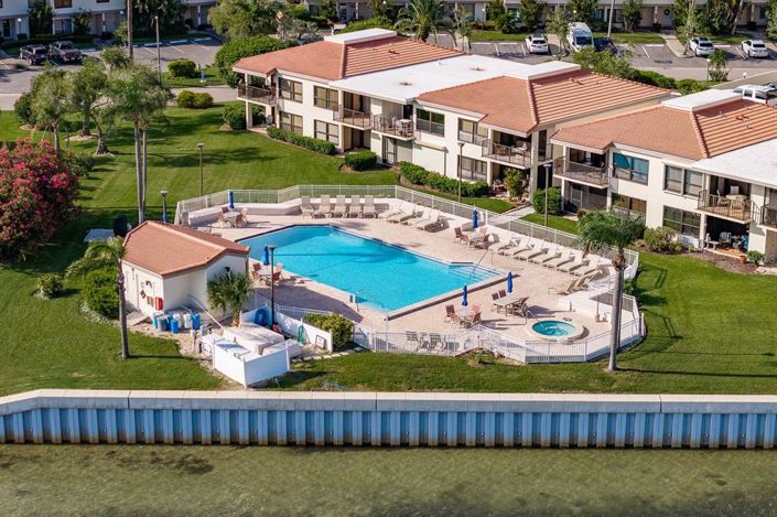 Image No.43-2 Bed Property for sale