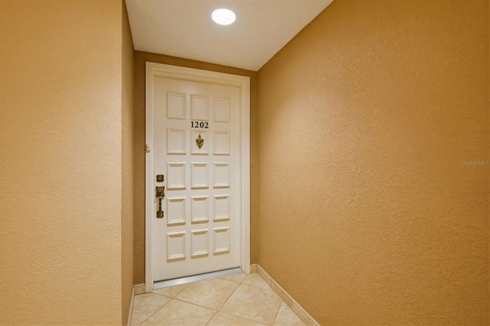 Image No.7-2 Bed Property for sale