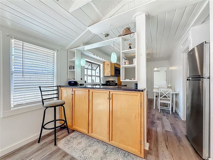 Image No.12-2 Bed Property for sale