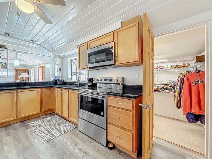 Image No.16-2 Bed Property for sale