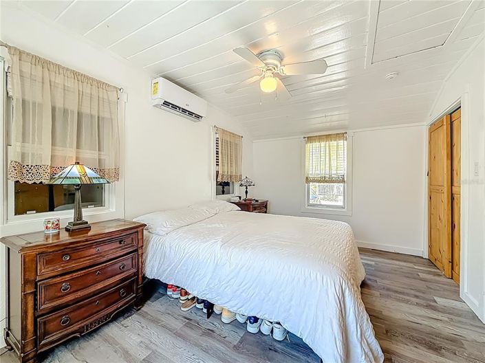 Image No.21-2 Bed Property for sale