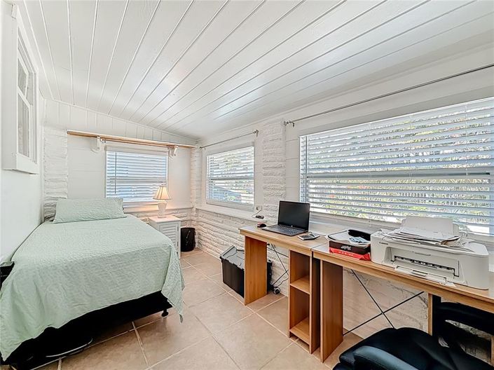 Image No.28-2 Bed Property for sale