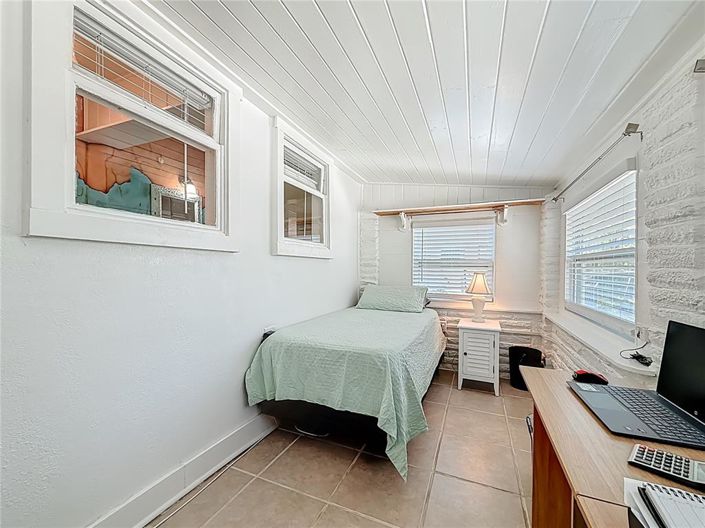 Image No.29-2 Bed Property for sale