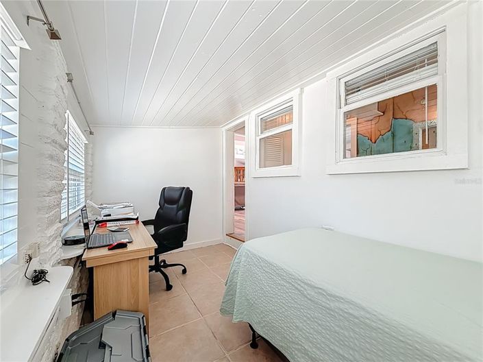 Image No.30-2 Bed Property for sale