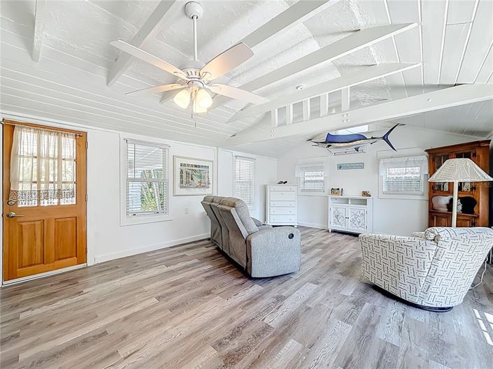 Image No.7-2 Bed Property for sale