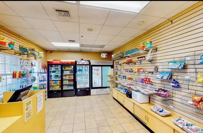 Image No.17-3 Bed Property for sale