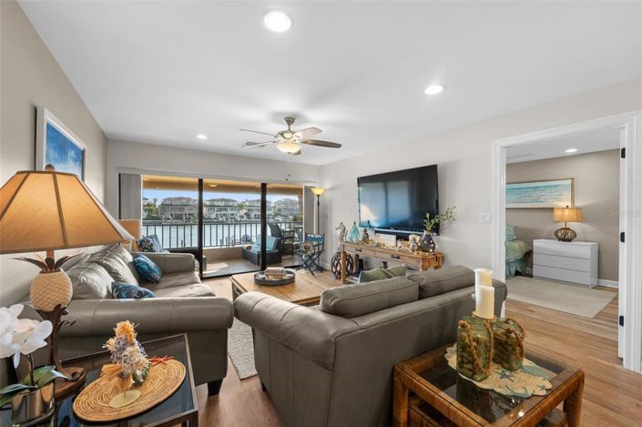 Image No.14-2 Bed Property for sale