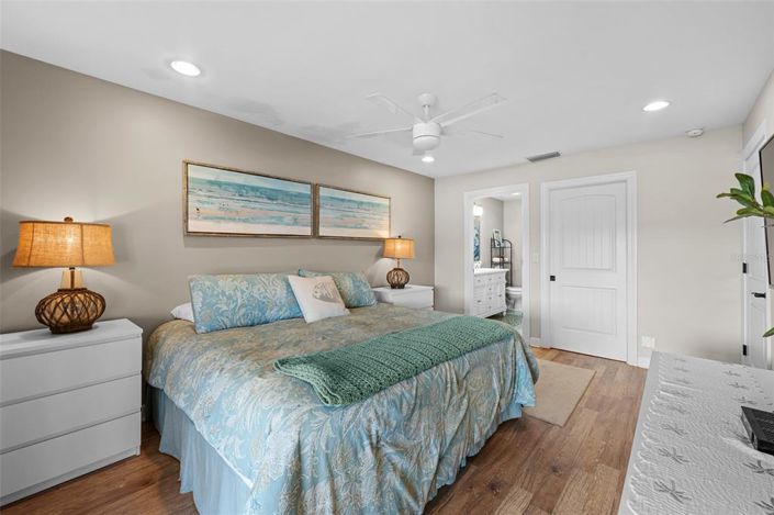 Image No.21-2 Bed Property for sale