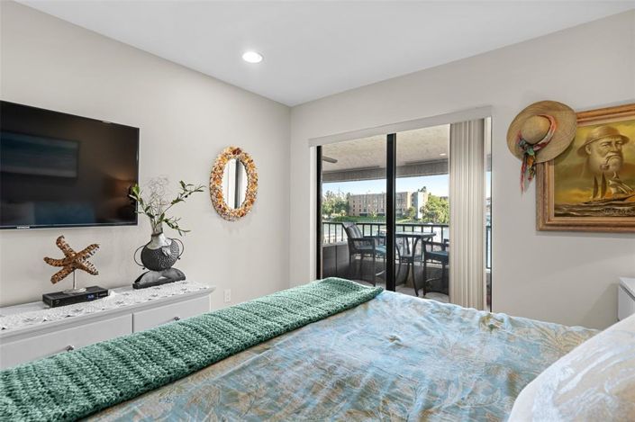 Image No.23-2 Bed Property for sale