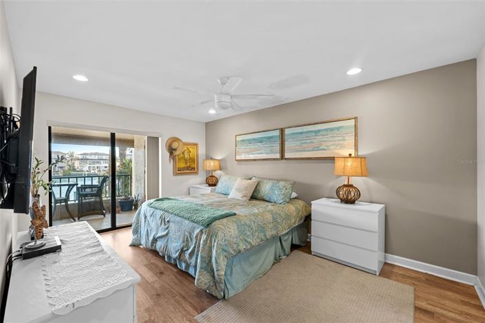 Image No.24-2 Bed Property for sale