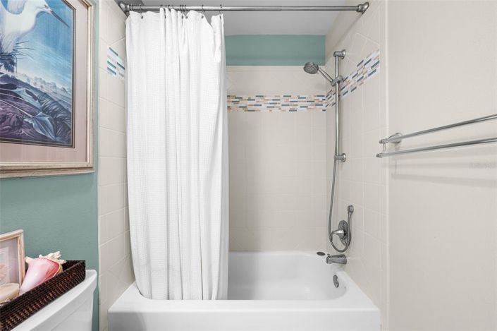 Image No.32-2 Bed Property for sale