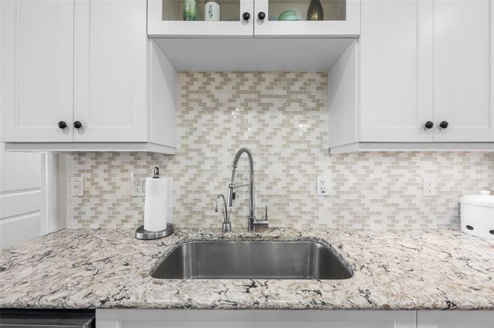 Image No.5-2 Bed Property for sale