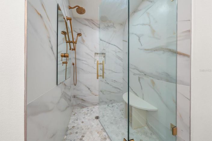 Image No.15-3 Bed Property for sale