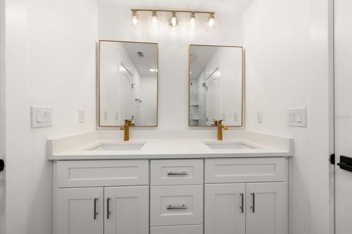 Image No.21-3 Bed Property for sale