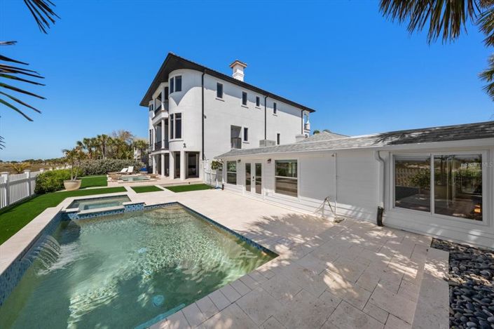 Image No.27-3 Bed Property for sale