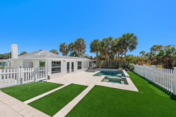 Image No.30-3 Bed Property for sale