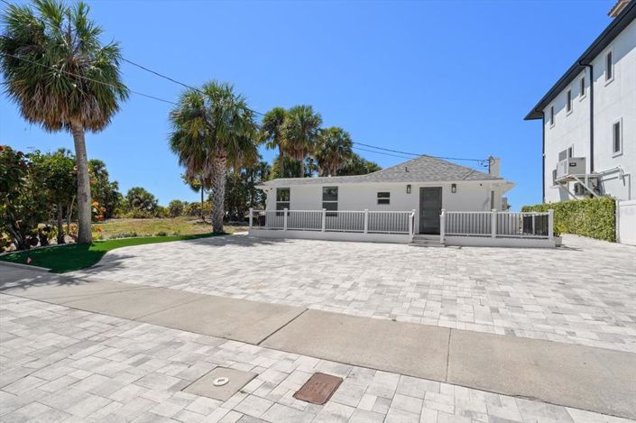 Image No.42-3 Bed Property for sale