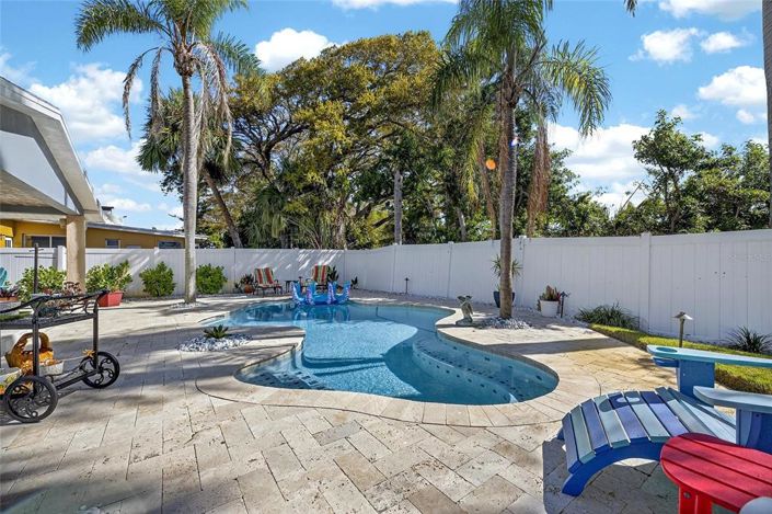 Image No.17-3 Bed Property for sale