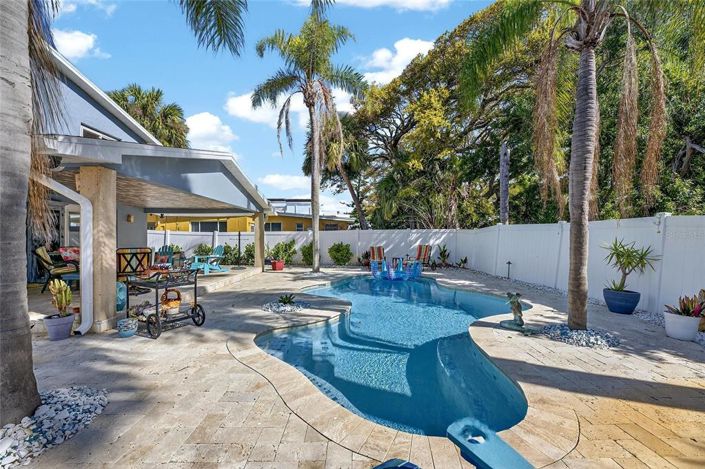 Image No.18-3 Bed Property for sale