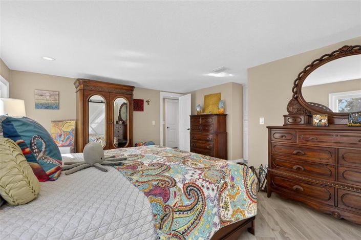 Image No.28-3 Bed Property for sale