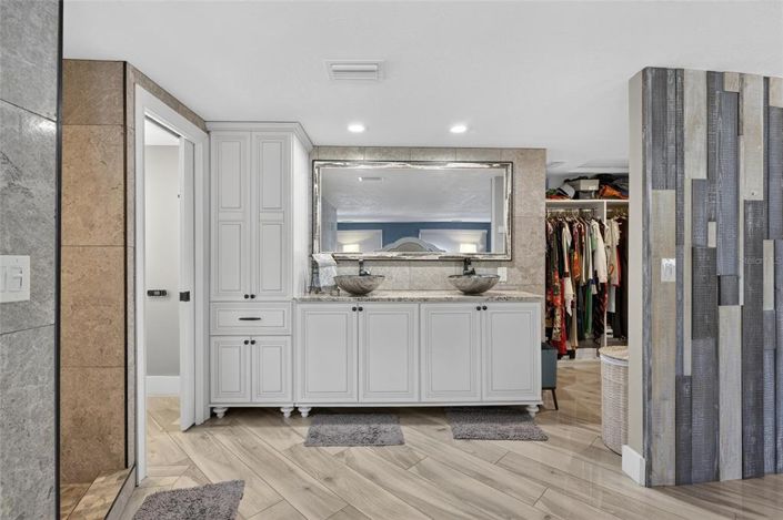 Image No.38-3 Bed Property for sale