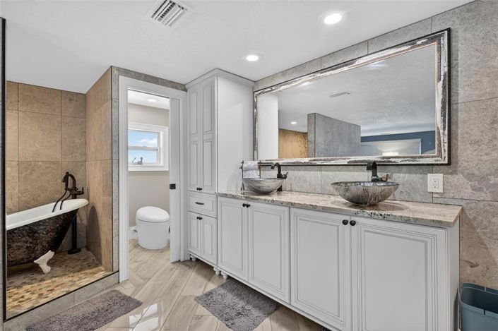 Image No.39-3 Bed Property for sale